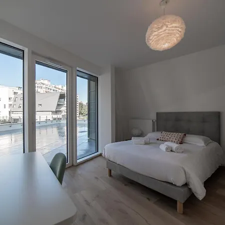L'estrade Private Apartment
